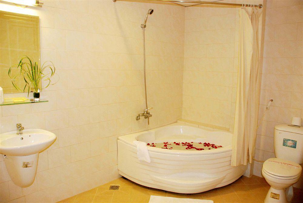 Nam De Hotel Ho Chi Minh City Exterior photo